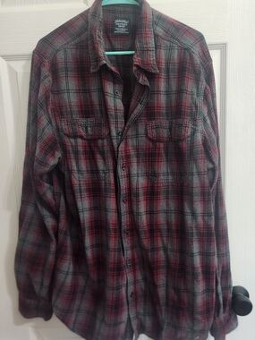 Faded Glory Red & Gray Plaid Button-Up Shirt